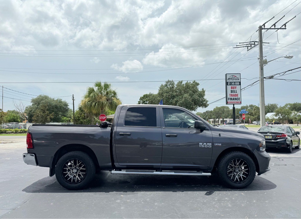 2015 RAM 1500 Image 3