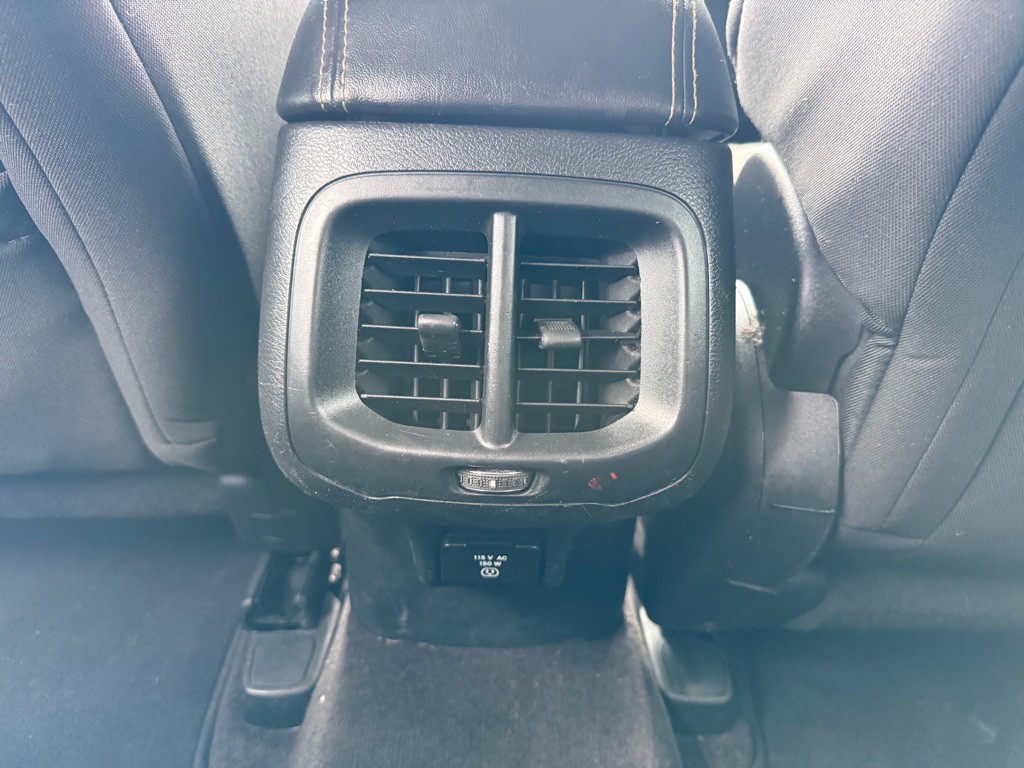 2016 Jeep Cherokee Image 25