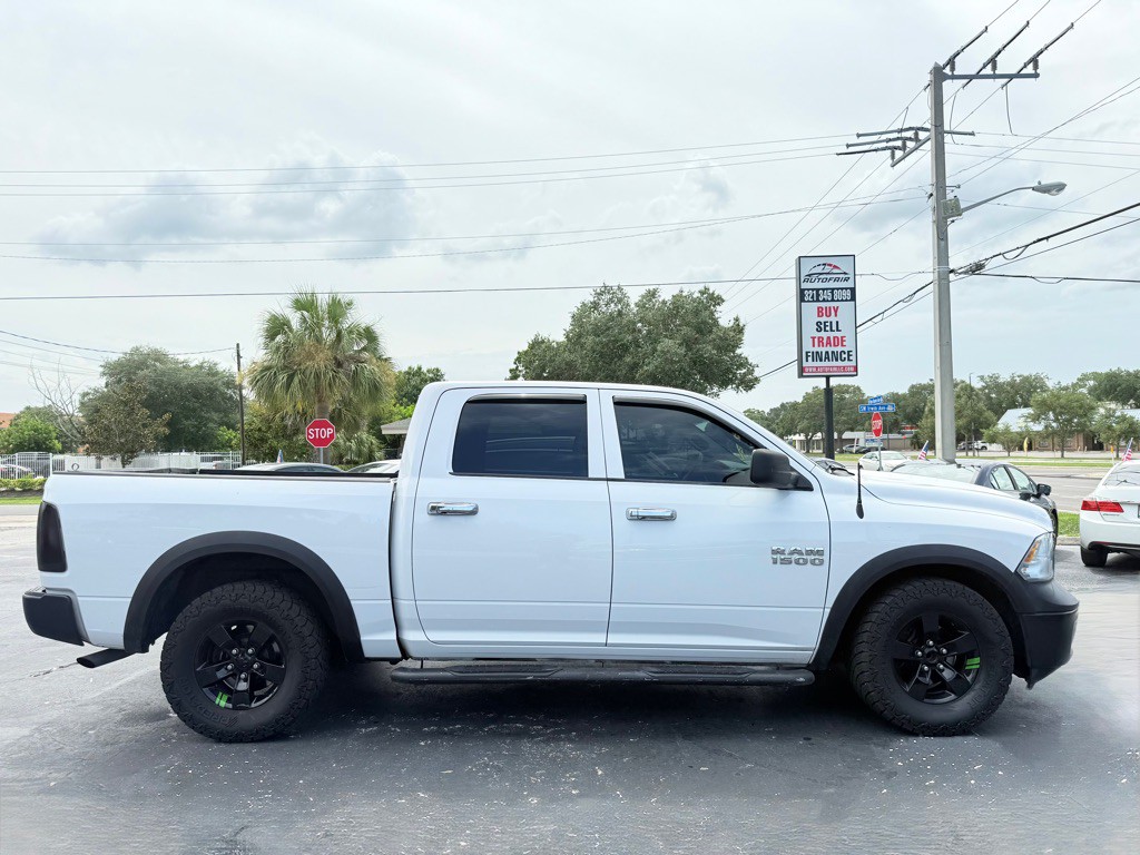 2016 RAM 1500 Image 3