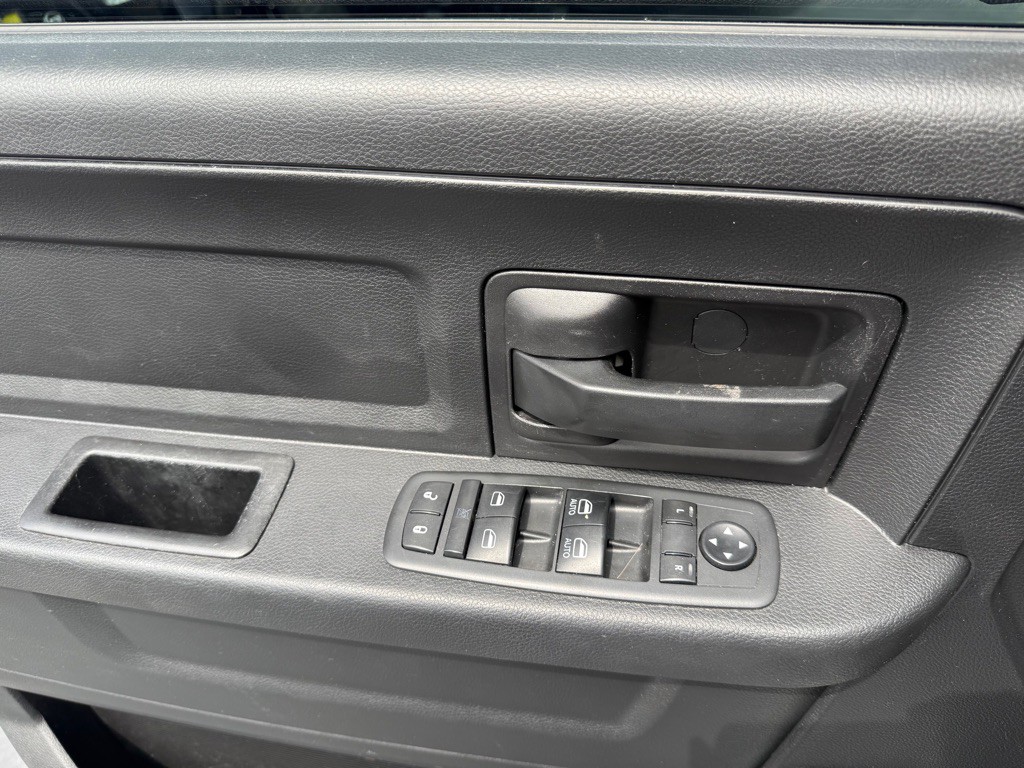 2016 RAM 1500 Image 8