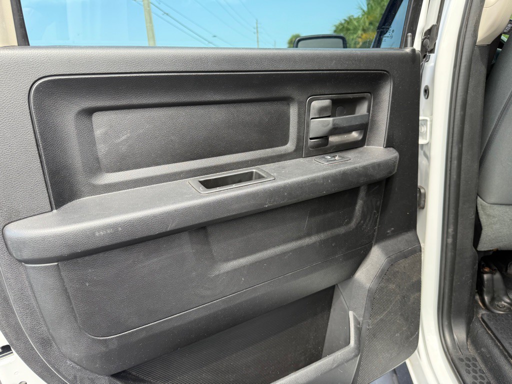 2016 RAM 1500 Image 24