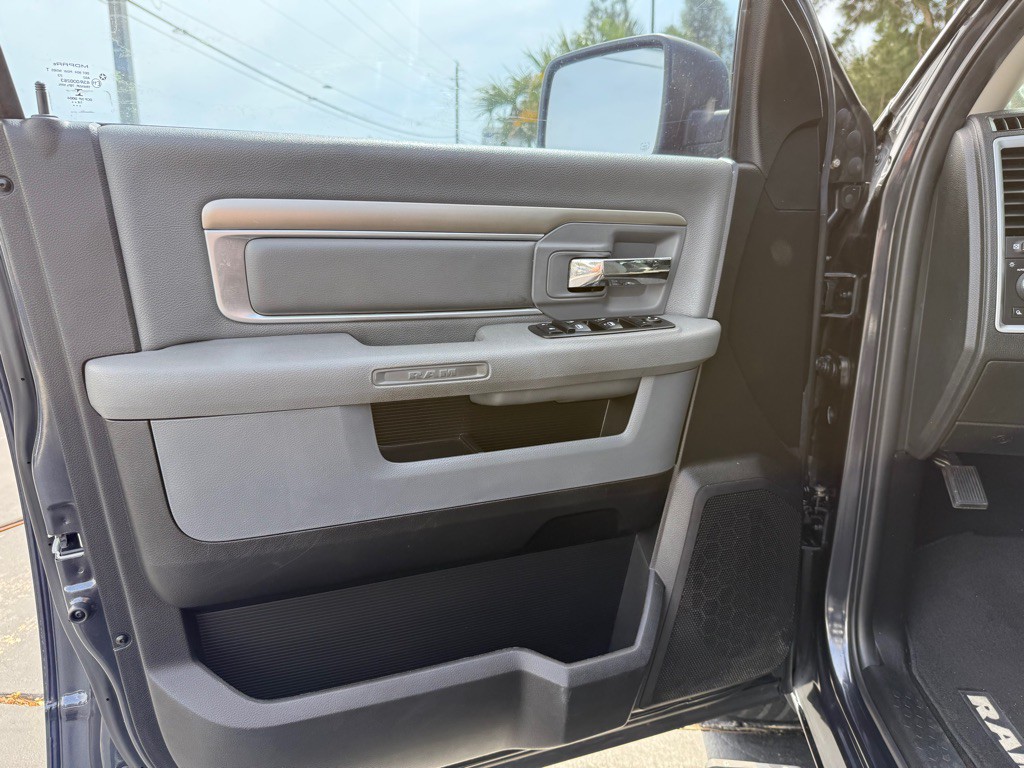 2015 RAM 1500 Image 8