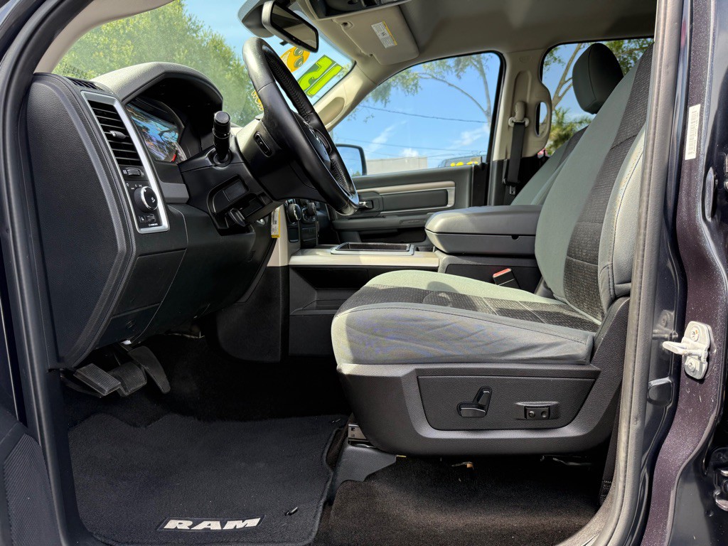 2015 RAM 1500 Image 10
