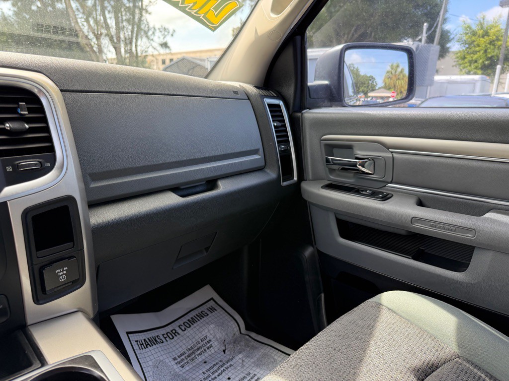 2015 RAM 1500 Image 17