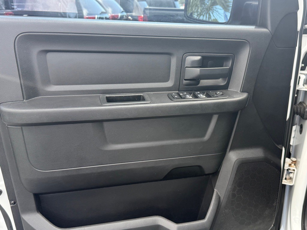 2014 RAM 1500 Image 7
