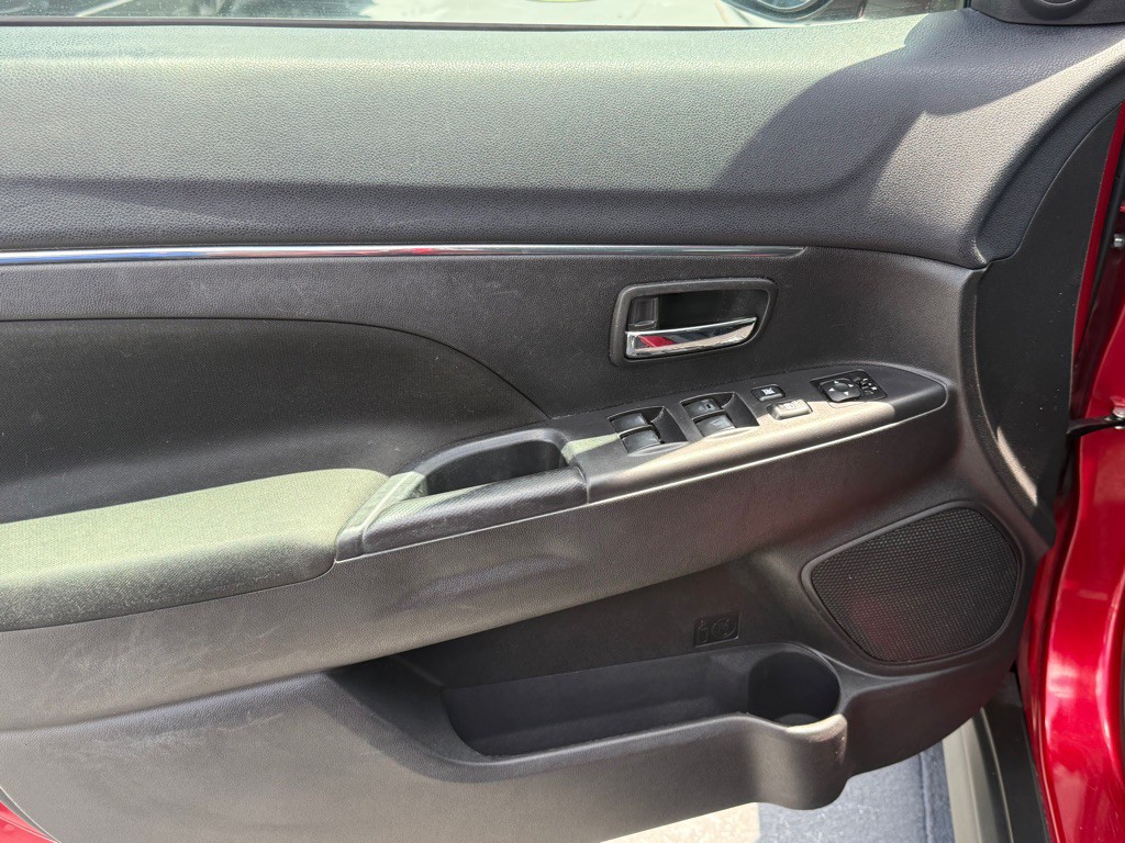 2015 Mitsubishi Outlander Image 8