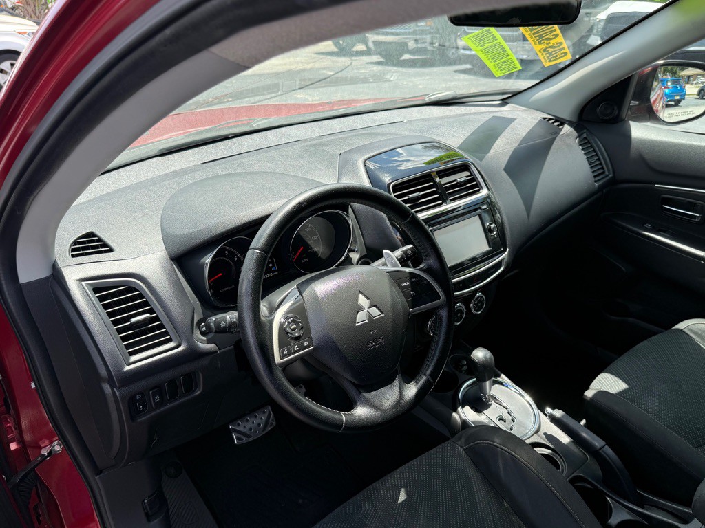 2015 Mitsubishi Outlander Image 10