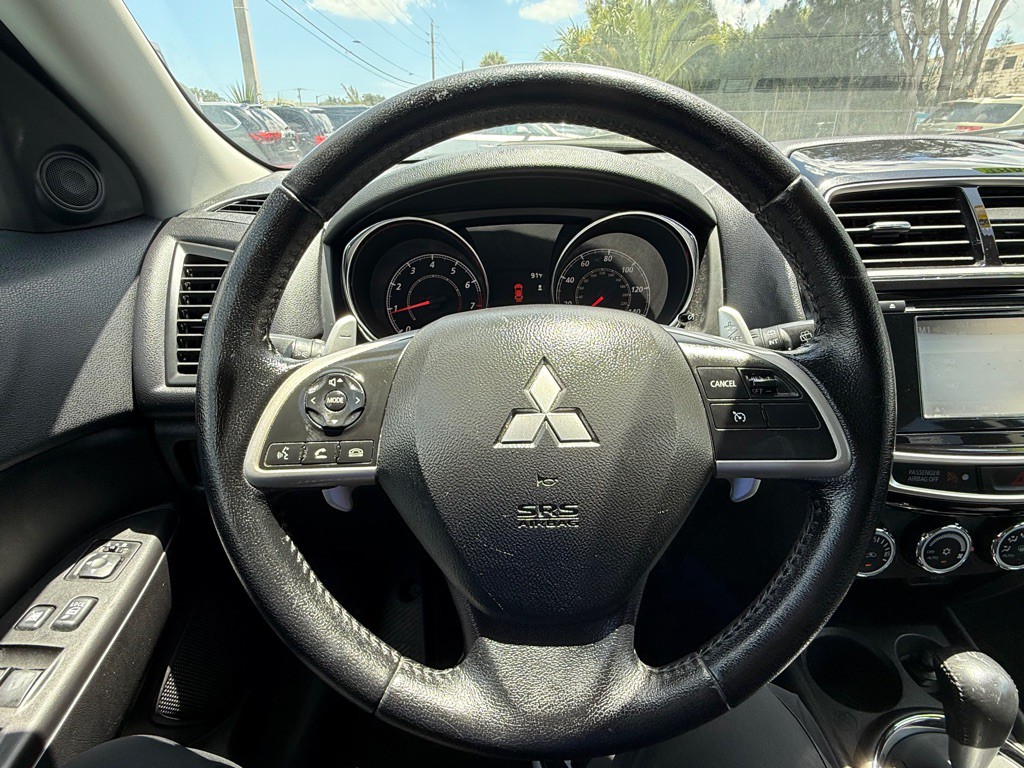 2015 Mitsubishi Outlander Image 13