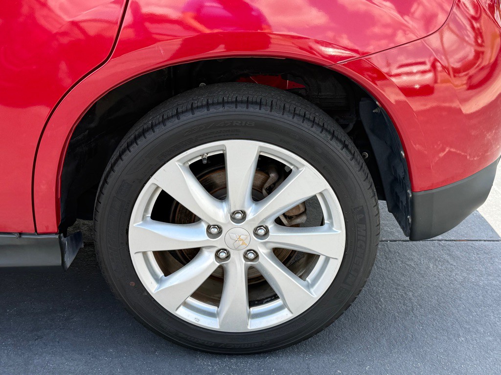 2015 Mitsubishi Outlander Image 30