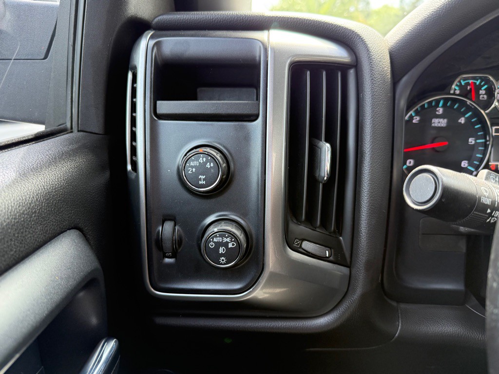 2014 Chevrolet Silverado 1500 Image 12