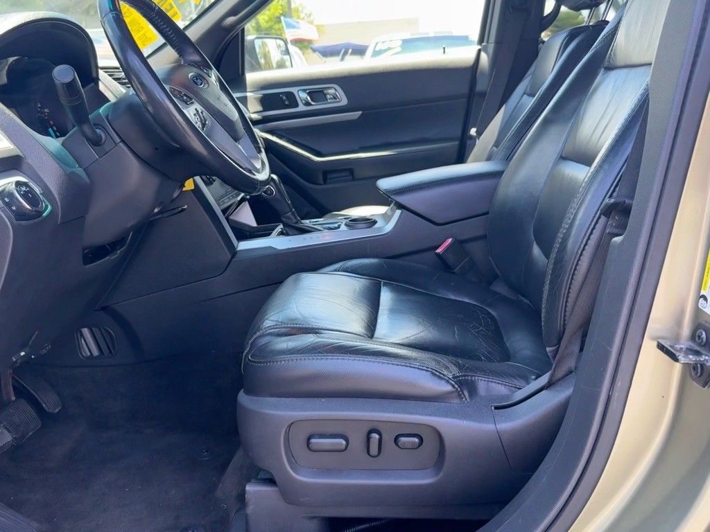 2012 Ford Explorer Image 10