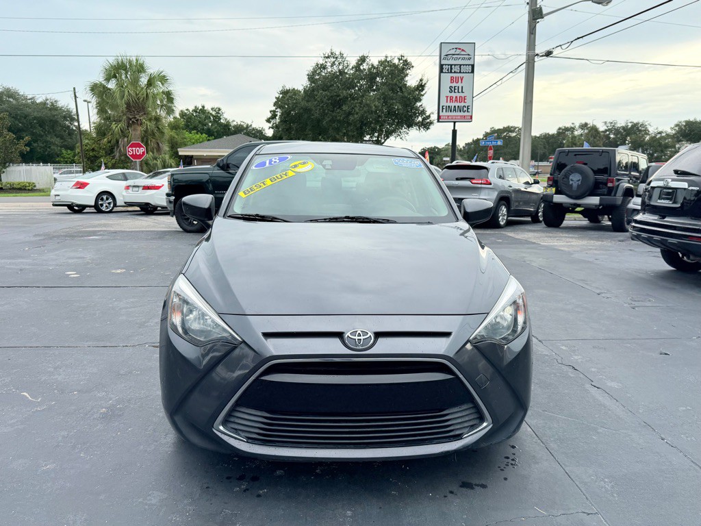2018 Toyota Yaris Image 2