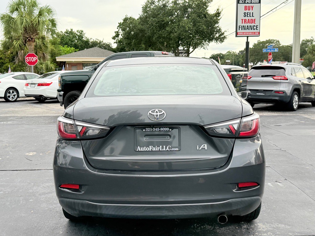 2018 Toyota Yaris Image 5