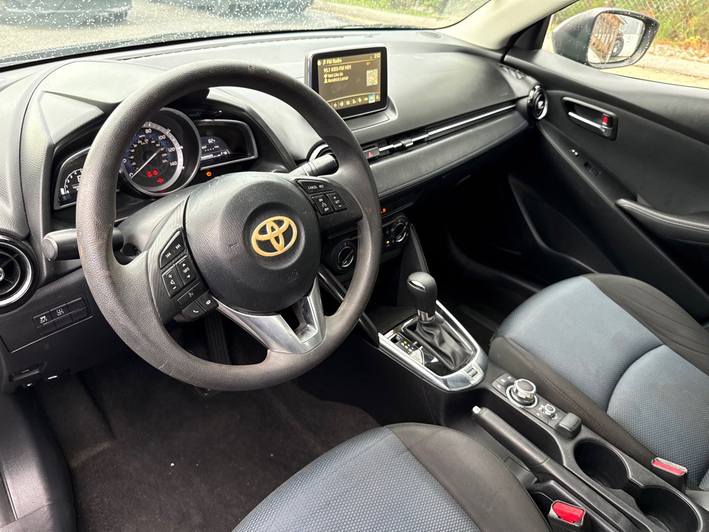 2018 Toyota Yaris Image 11