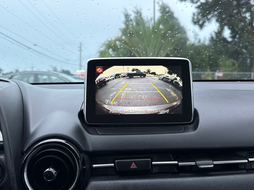 2018 Toyota Yaris Image 13
