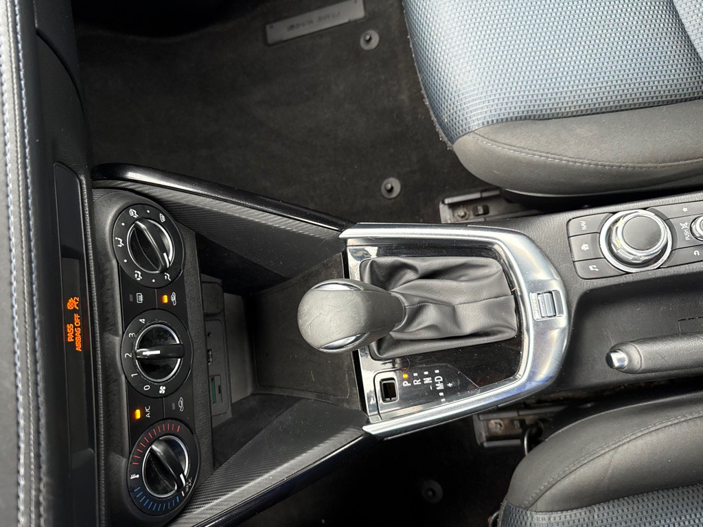 2018 Toyota Yaris Image 16