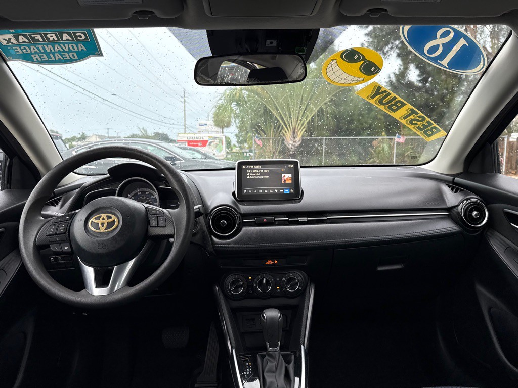 2018 Toyota Yaris Image 18