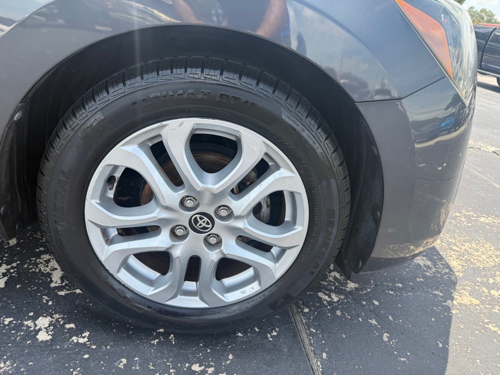 2018 Toyota Yaris Image 26
