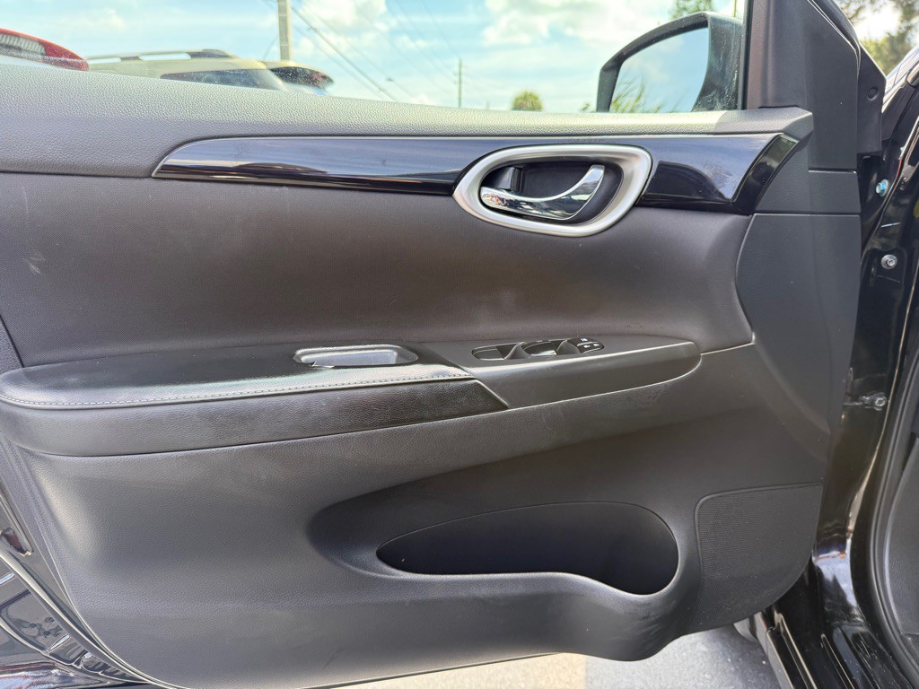 2018 Nissan Sentra Image 7
