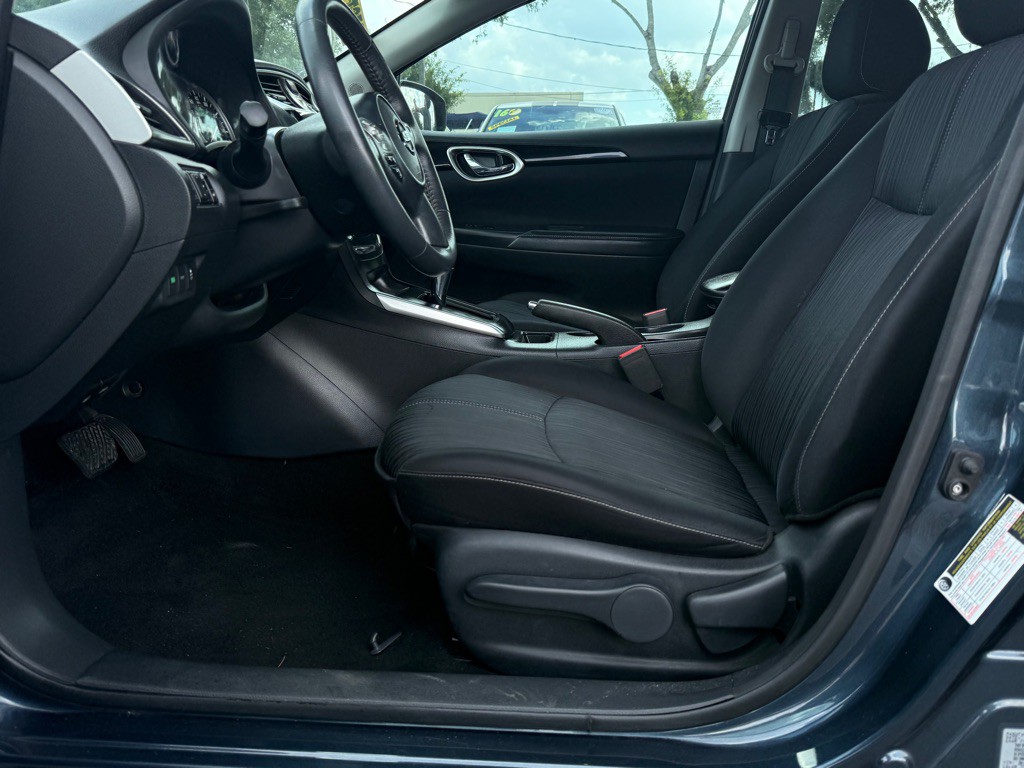2016 Nissan Sentra Image 10