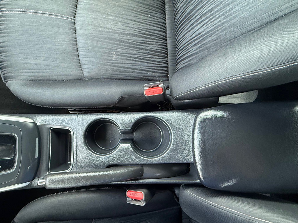 2016 Nissan Sentra Image 18