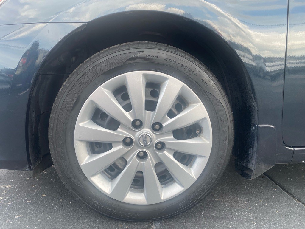 2016 Nissan Sentra Image 25