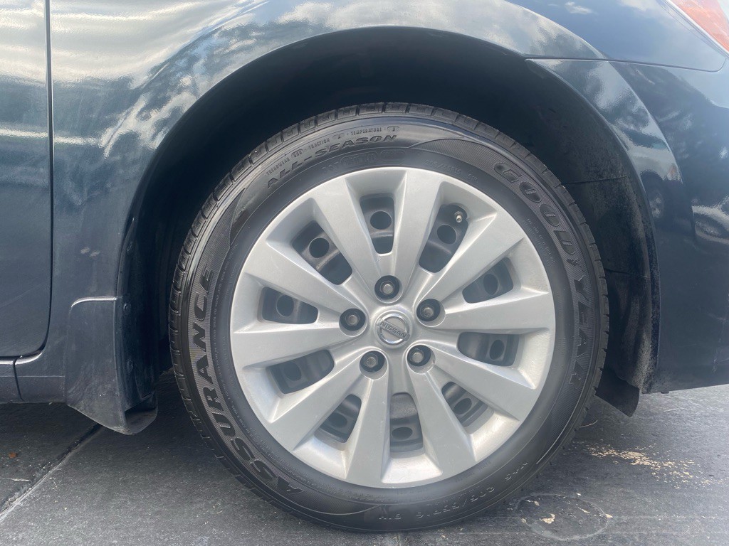 2016 Nissan Sentra Image 28