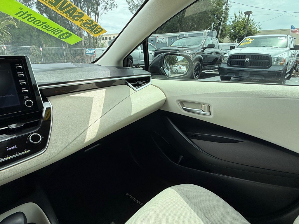 2020 Toyota Corolla Image 16