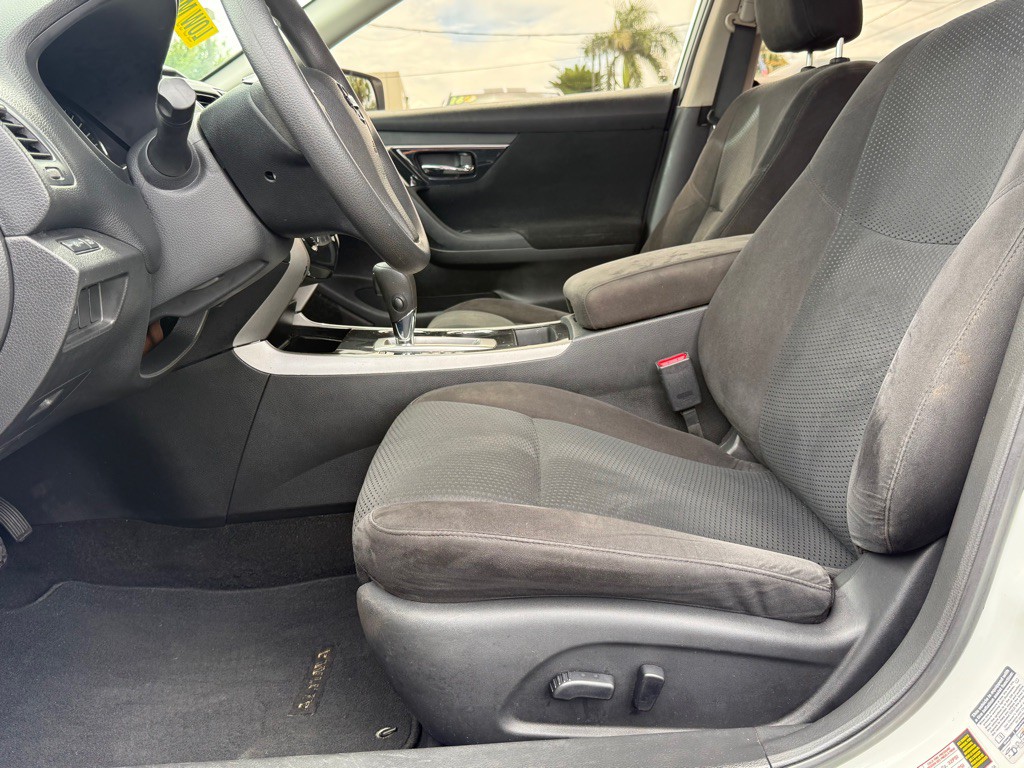 2014 Nissan Altima Image 8