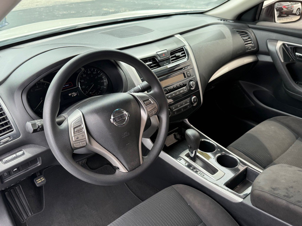 2014 Nissan Altima Image 9