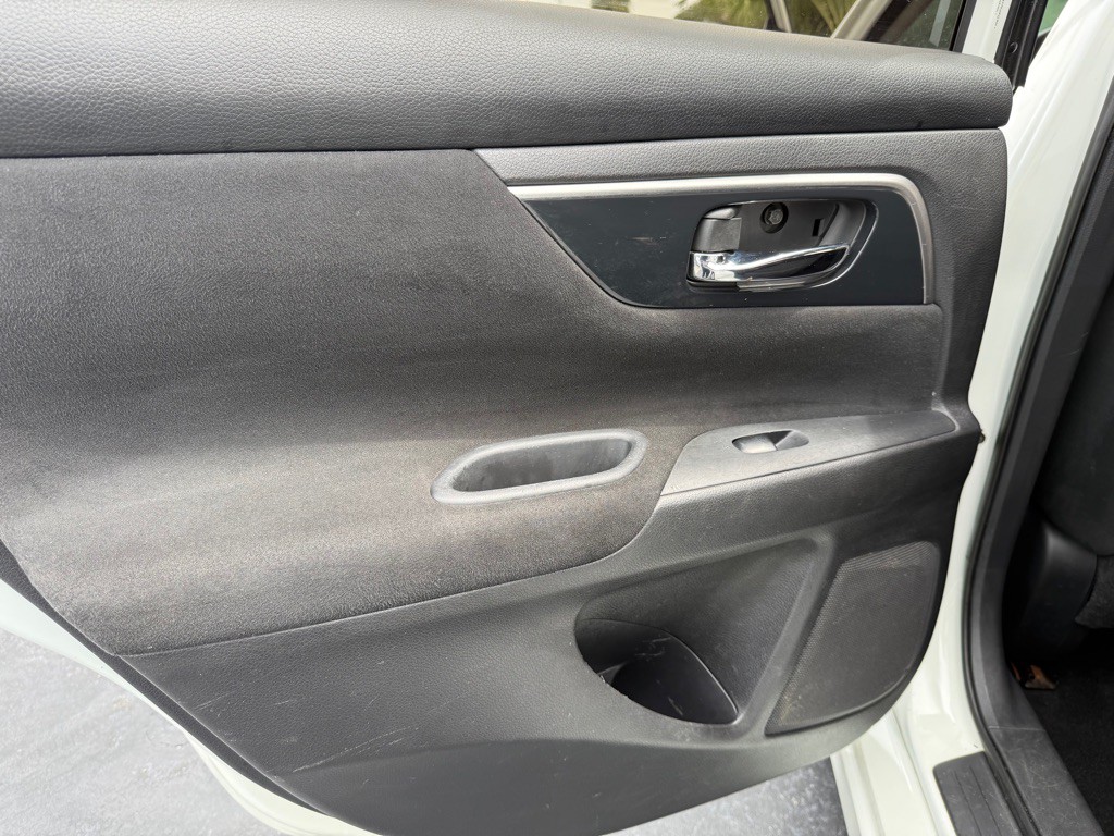 2014 Nissan Altima Image 19