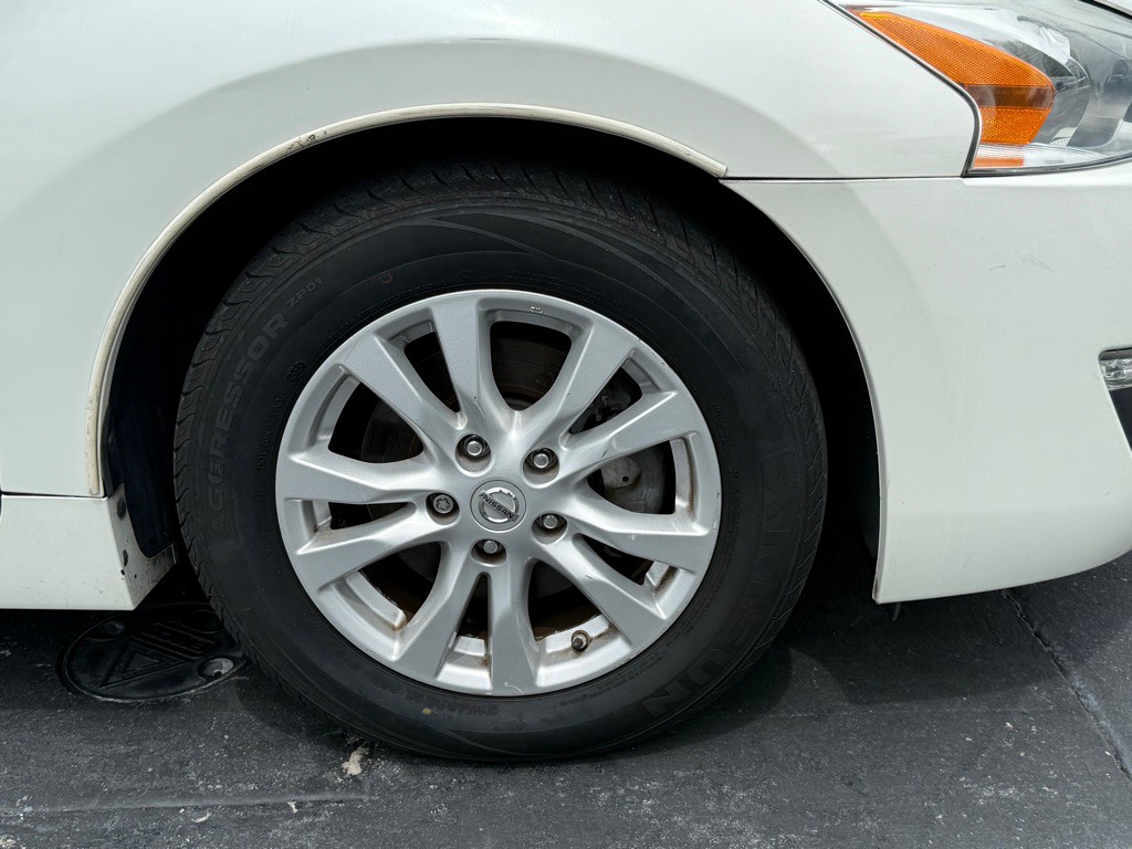 2014 Nissan Altima Image 21