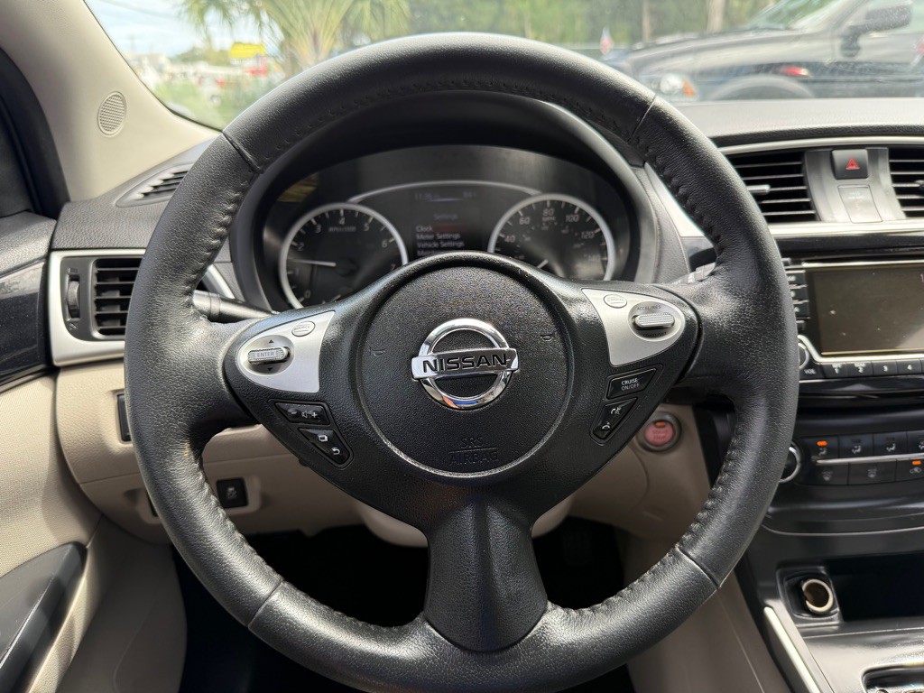 2016 Nissan Sentra Image 10