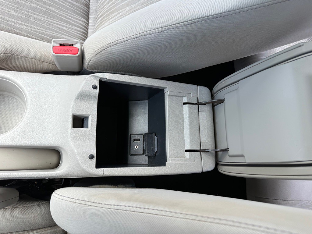 2016 Nissan Sentra Image 17