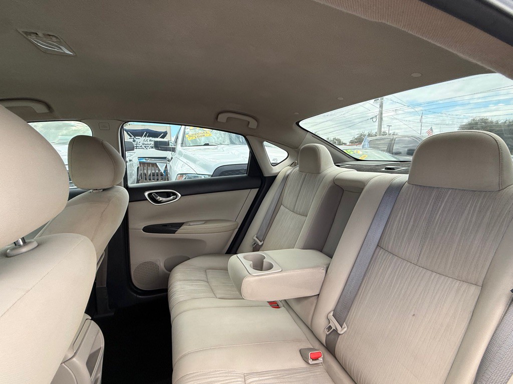 2016 Nissan Sentra Image 20