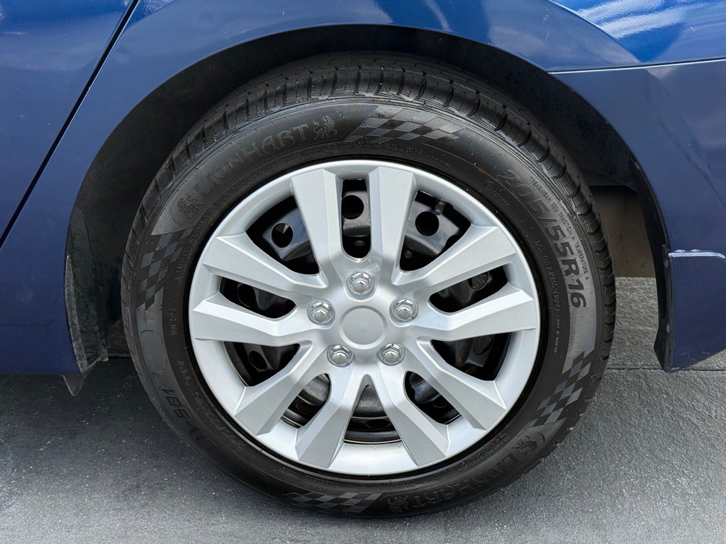 2016 Nissan Sentra Image 24