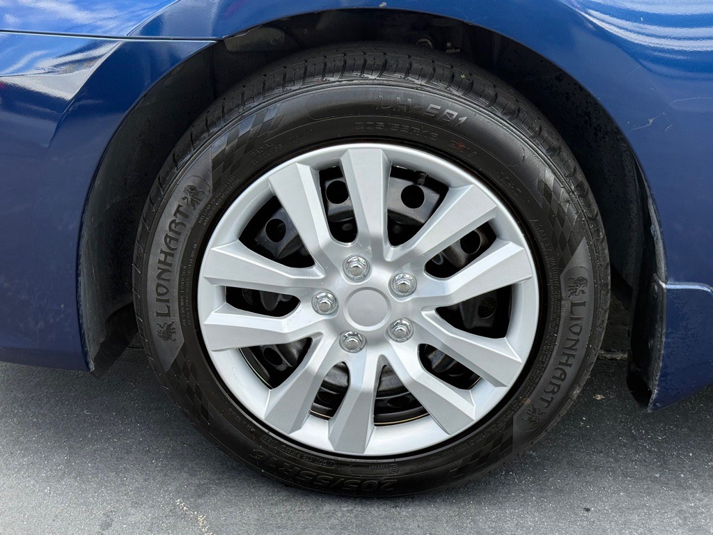 2016 Nissan Sentra Image 25