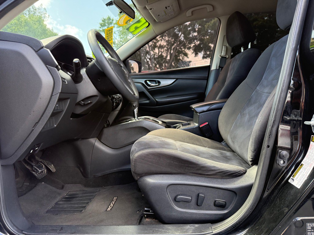 2015 Nissan Rogue Image 10