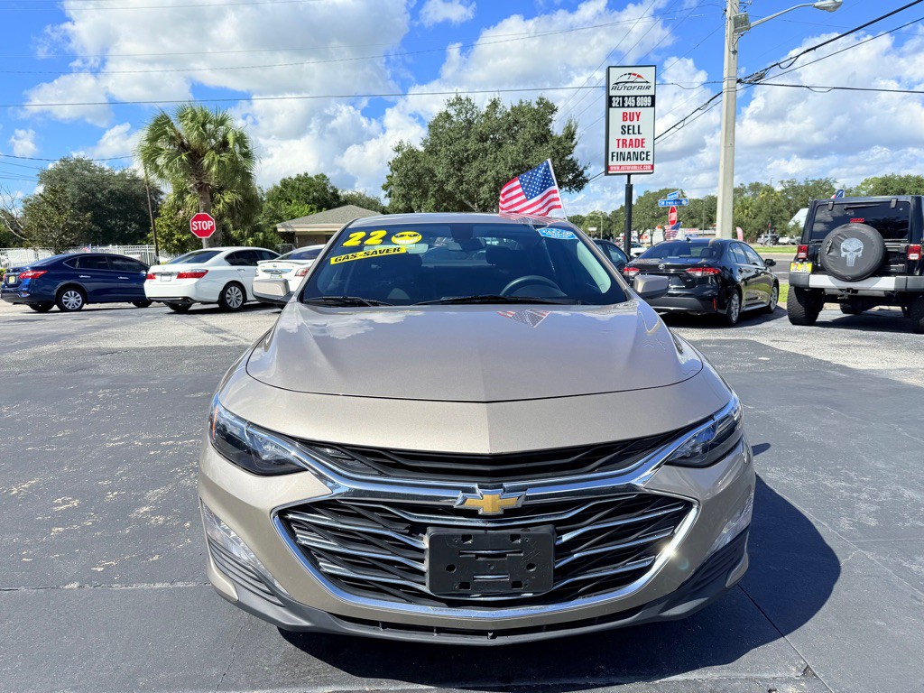 2022 Chevrolet Malibu Image 2