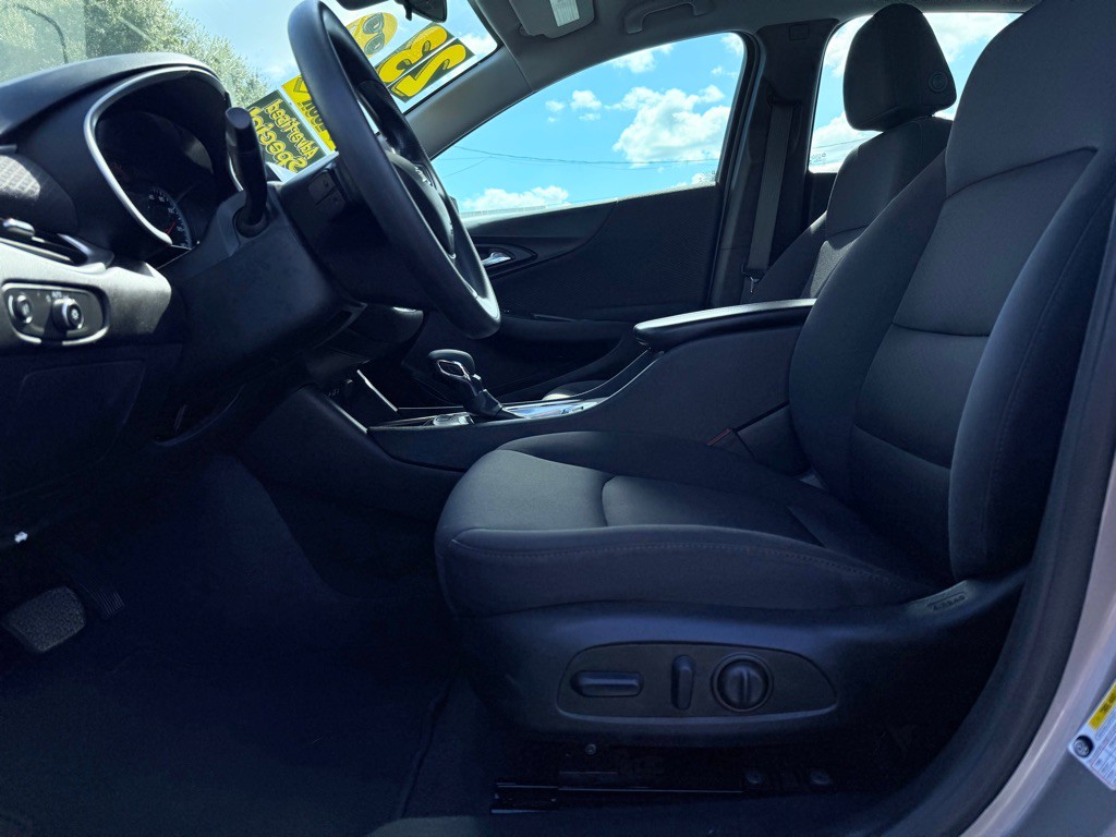 2023 Chevrolet Malibu Image 10