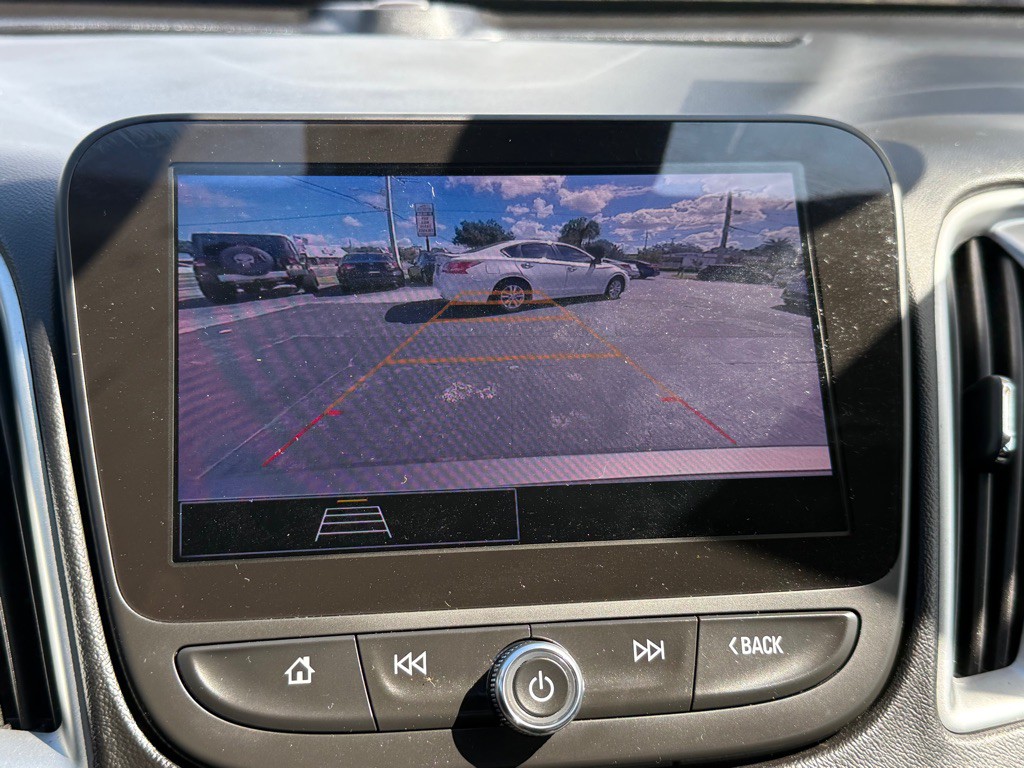 2023 Chevrolet Malibu Image 14