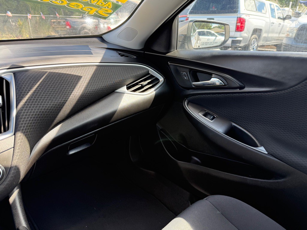 2023 Chevrolet Malibu Image 15