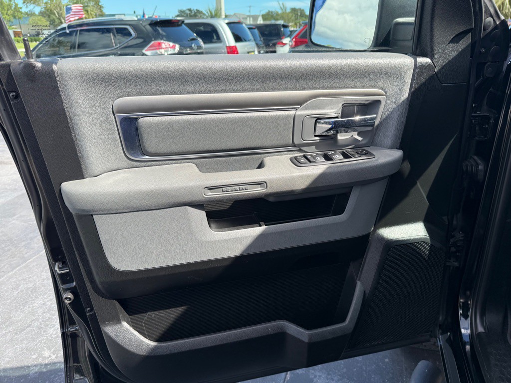 2020 RAM 1500 Image 8
