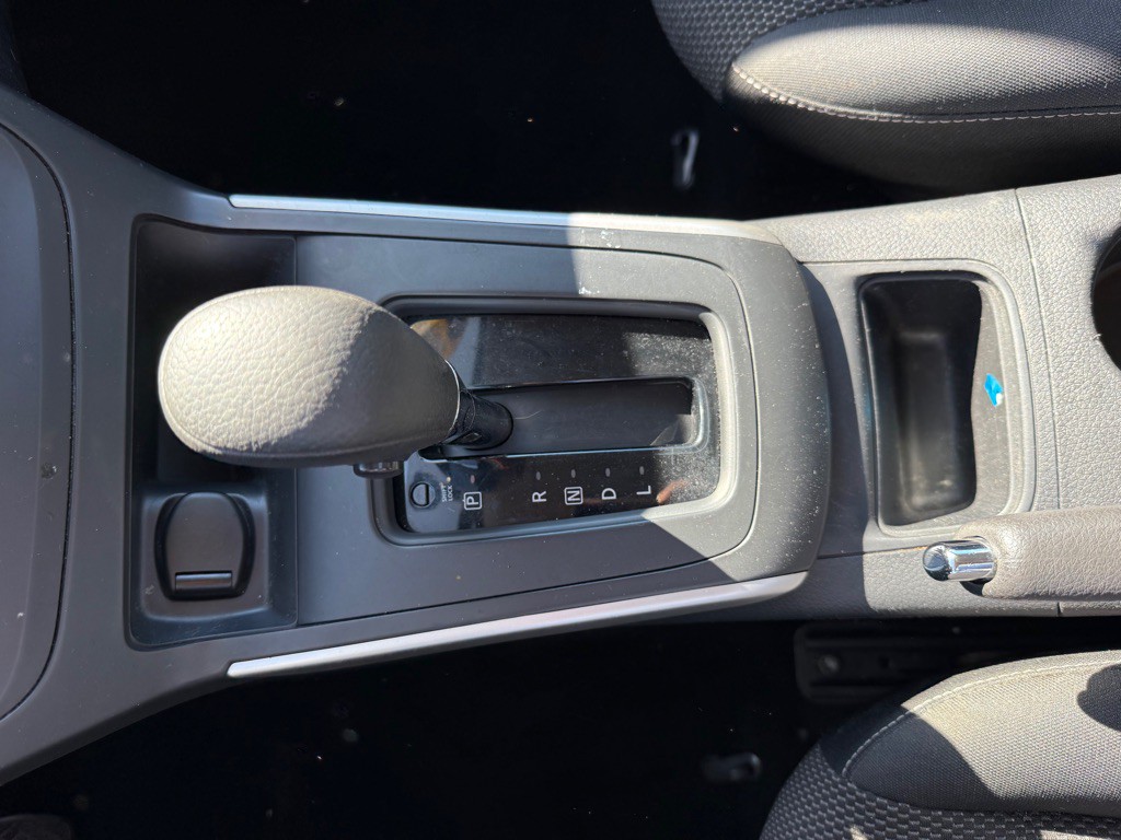 2016 Nissan Sentra Image 16