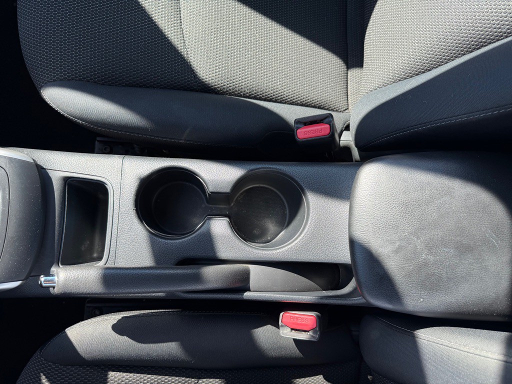 2016 Nissan Sentra Image 17