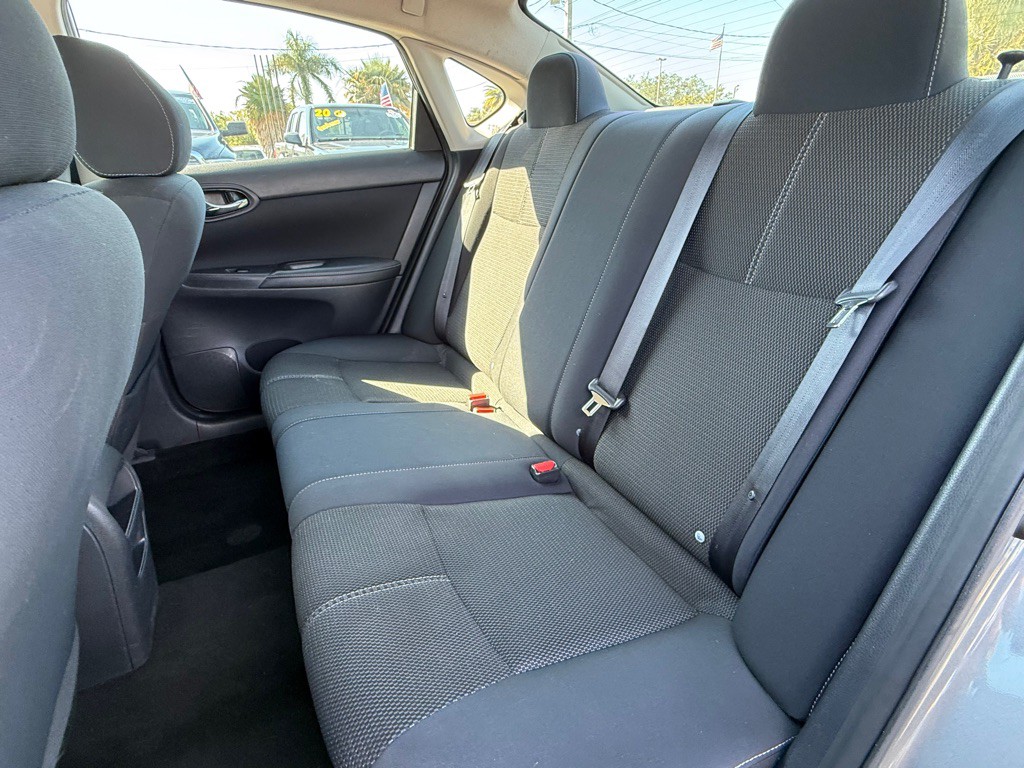 2016 Nissan Sentra Image 22