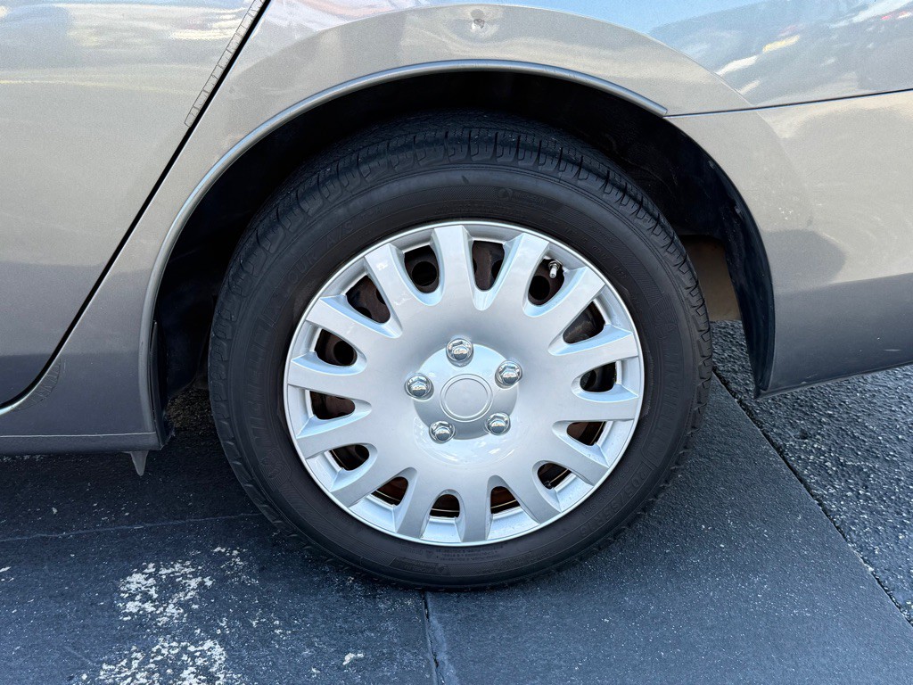 2016 Nissan Sentra Image 25