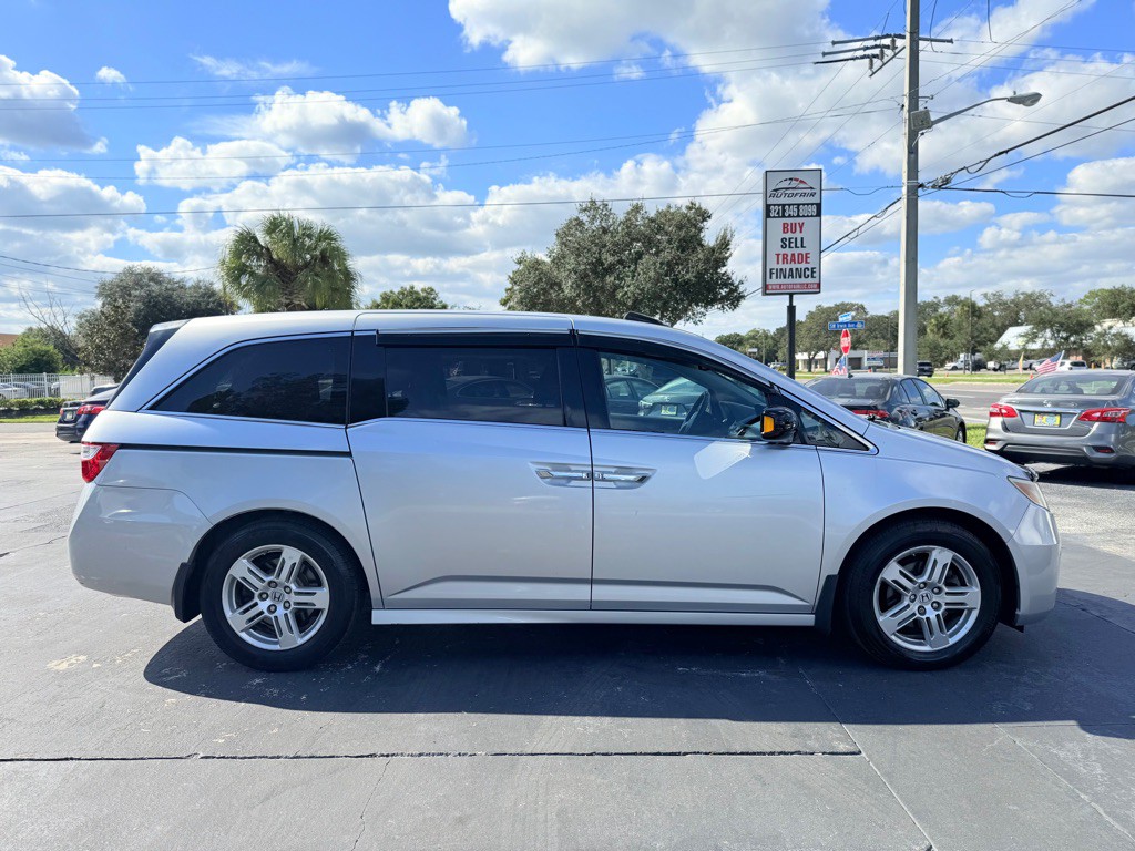 2012 Honda Odyssey Image 3