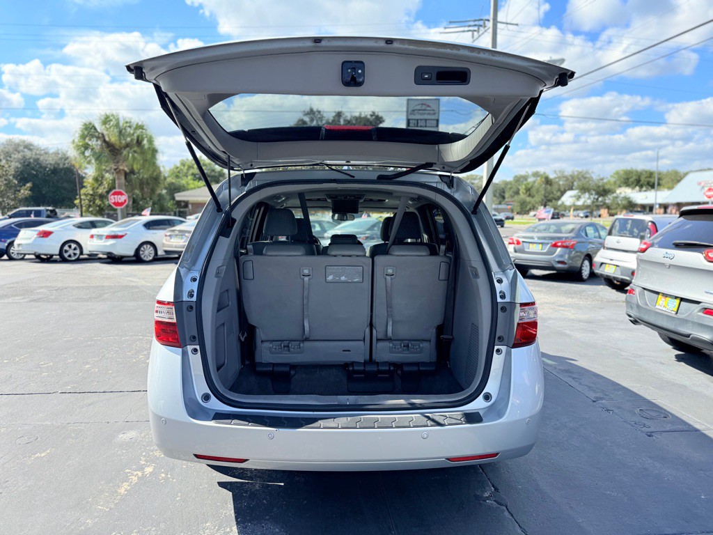 2012 Honda Odyssey Image 8