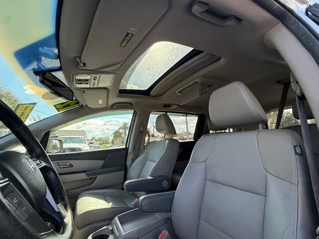 2012 Honda Odyssey Image 15